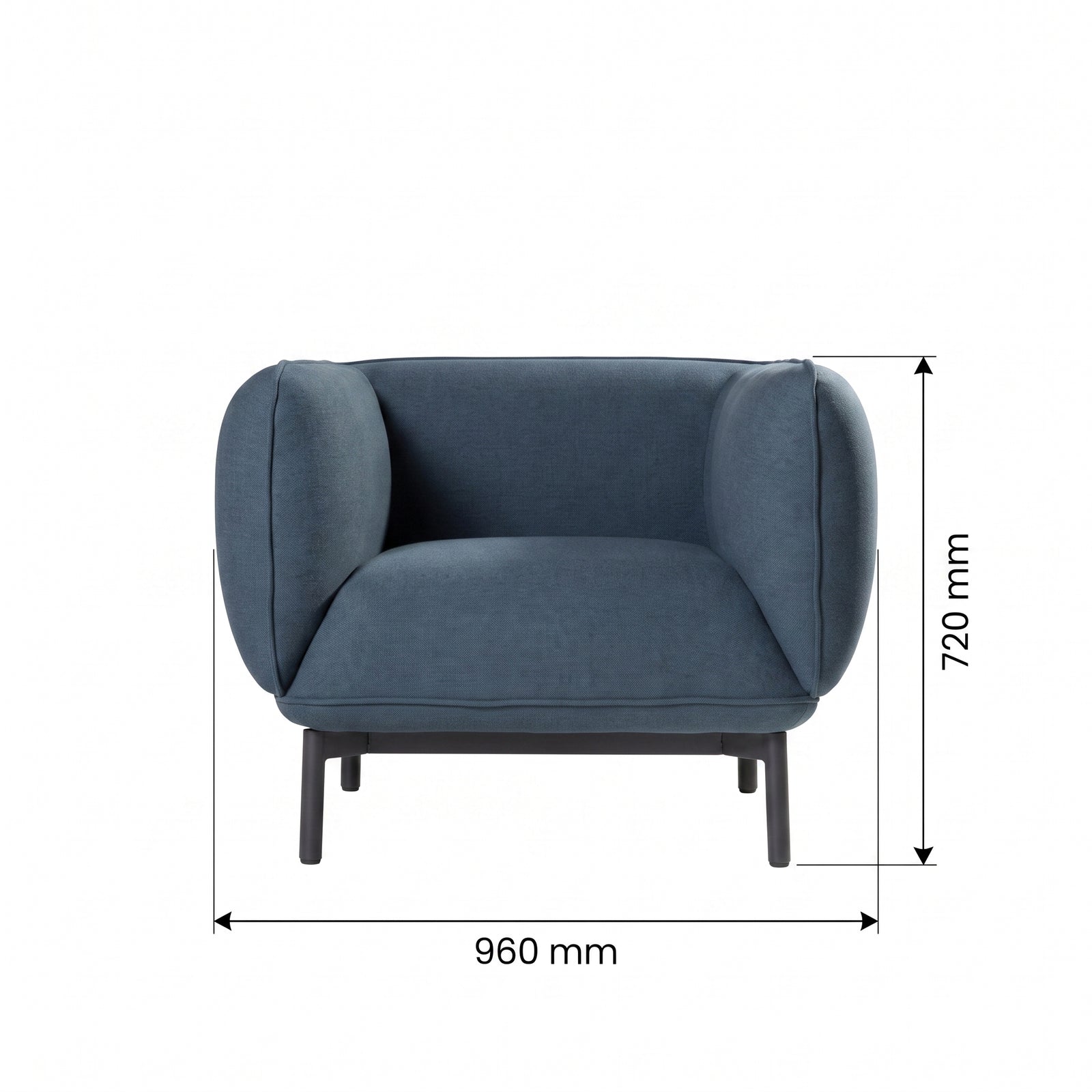 Medidas referenciales del sillón Sevilla: 960 mm de ancho y 720 mm de alto.